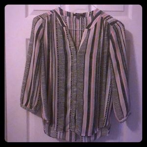 NYDJ blouse used in great condition.